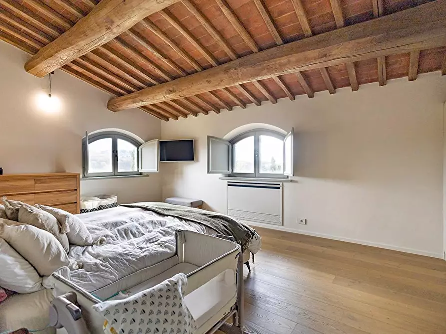 Immagine 37 di Casa colonica in vendita  a Capannori