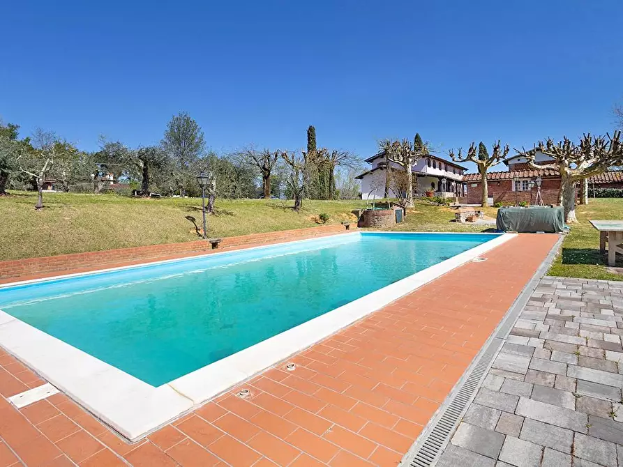 Immagine 39 di Casa colonica in vendita  a Capannori