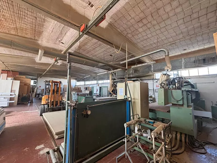 Immagine 3 di Capannone industriale in vendita  a Casciana Terme Lari