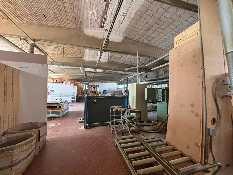 Immagine 5 di Capannone industriale in vendita  a Casciana Terme Lari