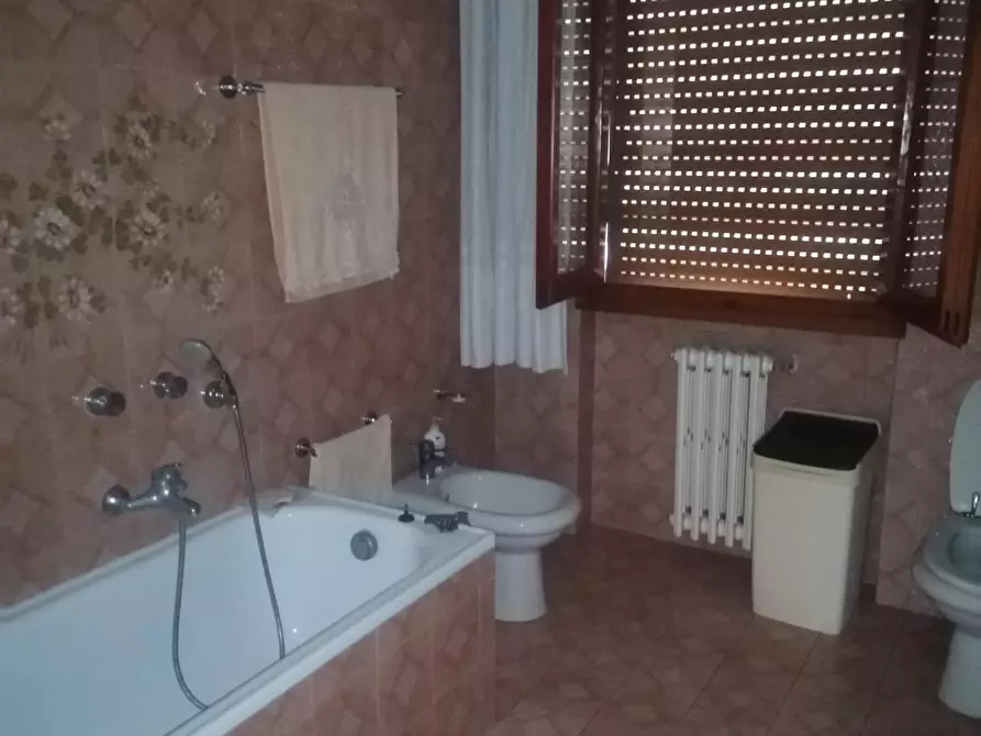 Immagine 11 di Villa in vendita  a Poggio A Caiano