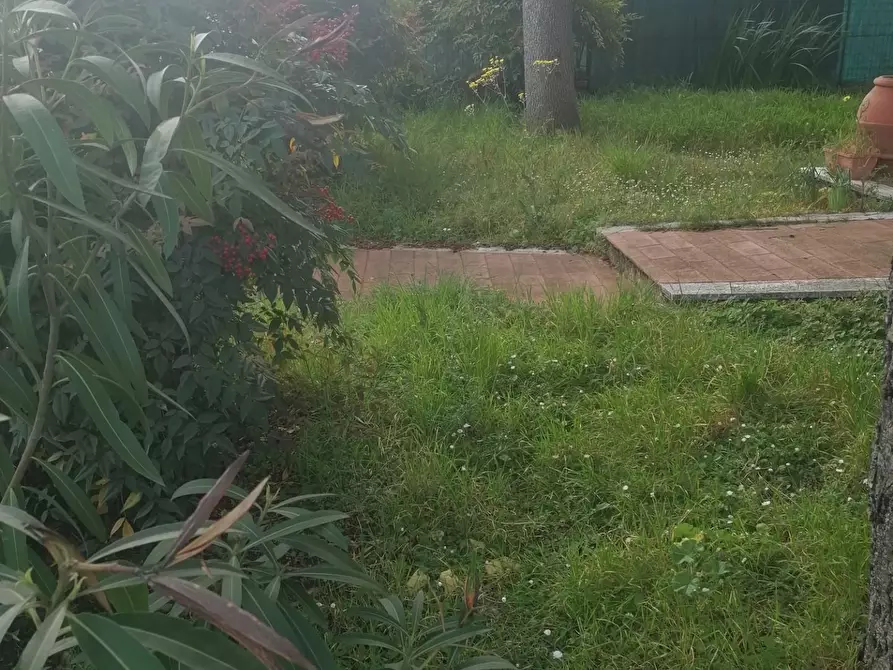 Immagine 6 di Villa in vendita  a Poggio A Caiano