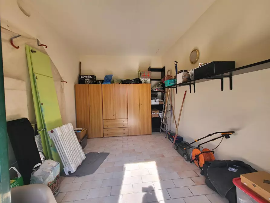 Immagine 23 di Villetta a schiera in vendita  a Cascina