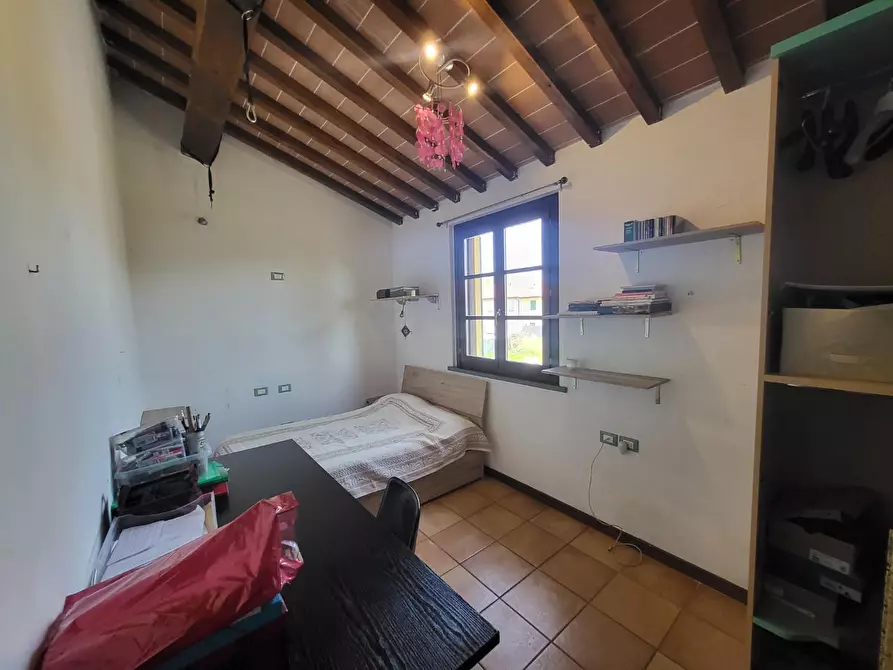 Immagine 8 di Villetta a schiera in vendita  a Cascina