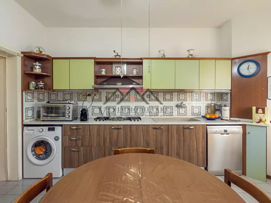 Immagine 4 di Appartamento in vendita  a Pomarance