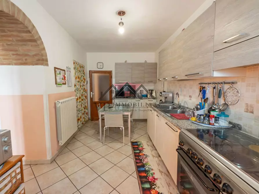 Immagine 8 di Porzione di casa in vendita  a Volterra
