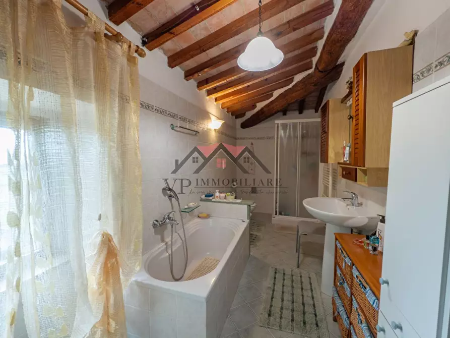 Immagine 9 di Porzione di casa in vendita  a Volterra