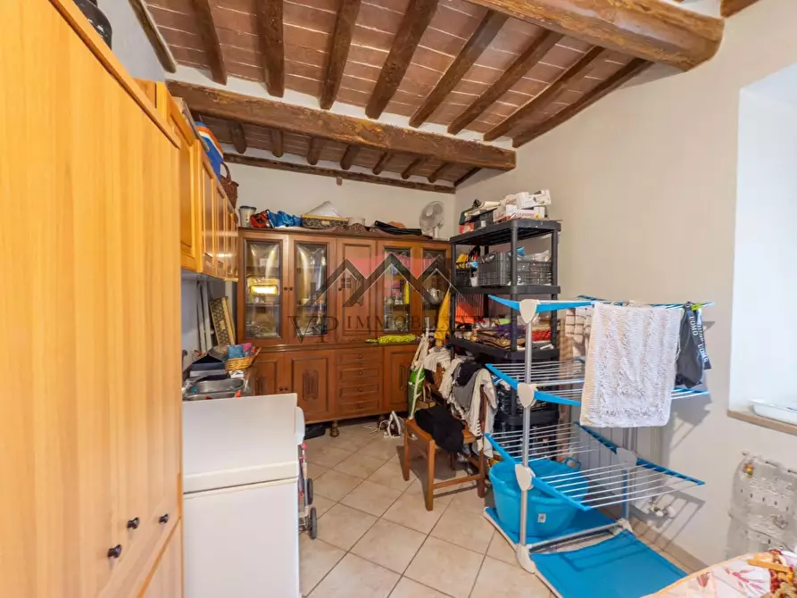 Immagine 20 di Porzione di casa in vendita  a Volterra
