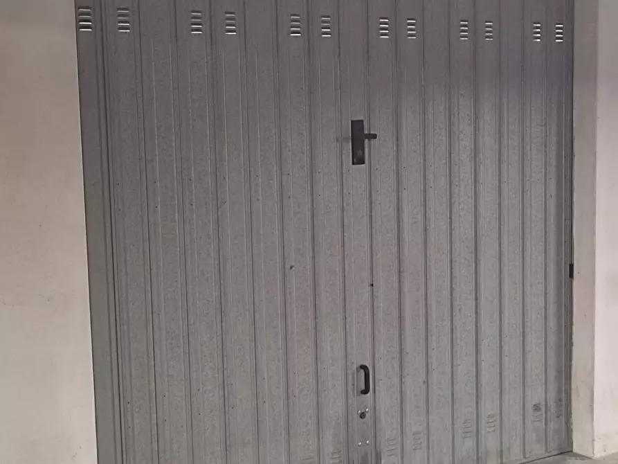 Immagine 4 di Garage in affitto  a Fucecchio