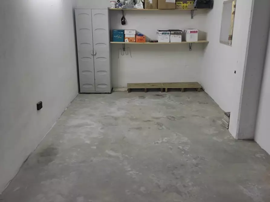 Immagine 3 di Garage in affitto  a Fucecchio