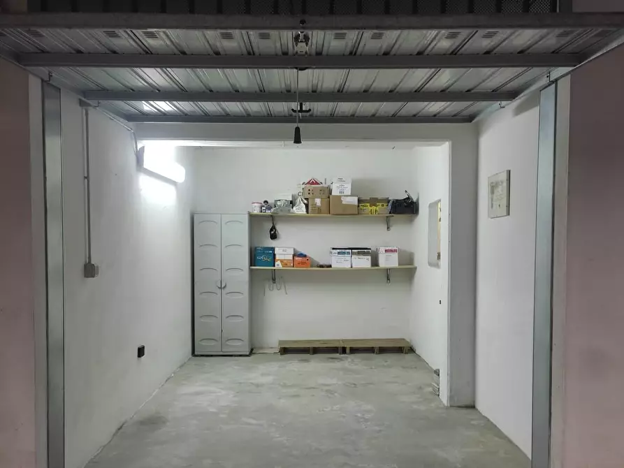 Immagine 14 di Garage in affitto  a Fucecchio
