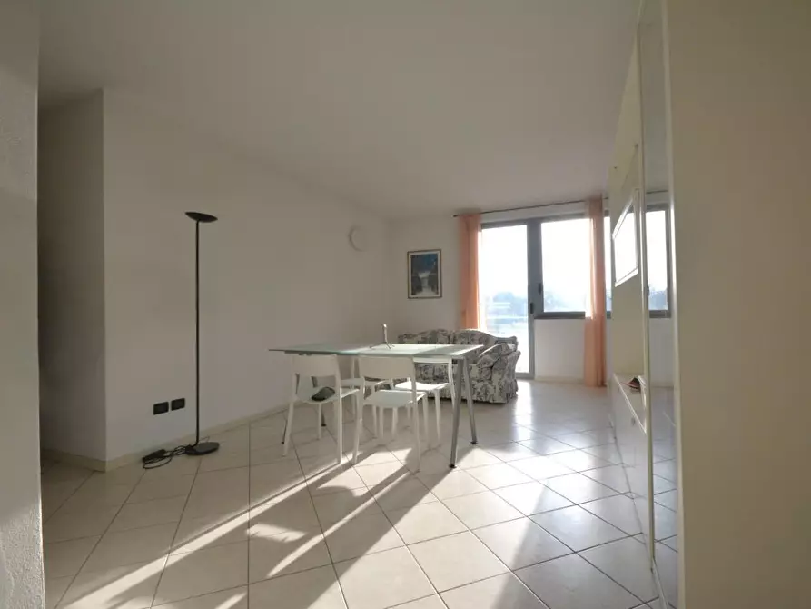 Immagine 3 di Appartamento in vendita  a Lucca