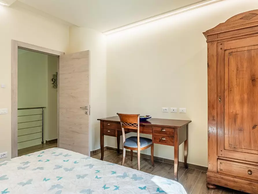 Immagine 18 di Casa indipendente in vendita  a Pontedera