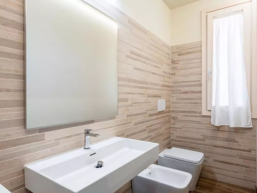 Immagine 8 di Casa indipendente in vendita  a Pontedera