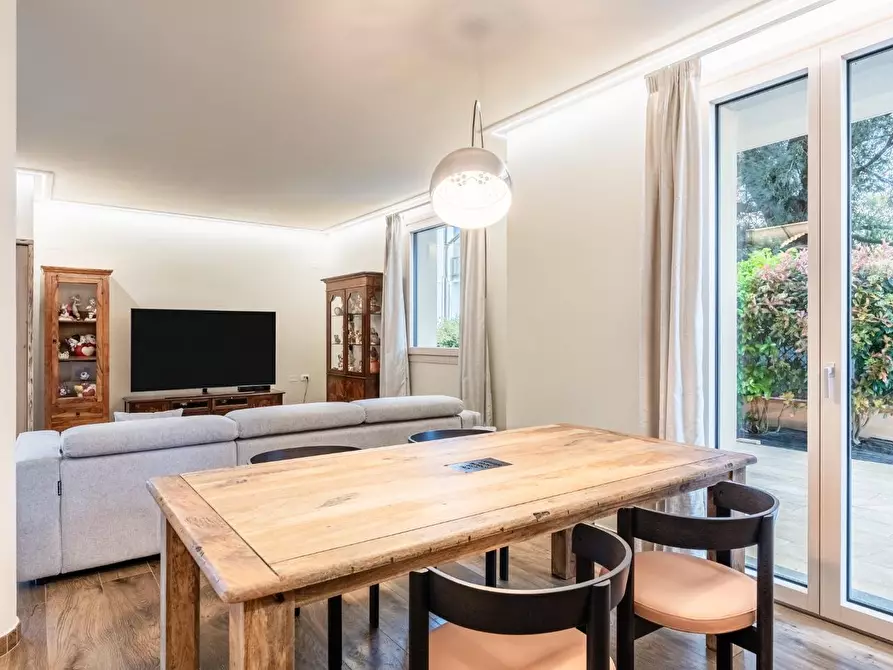 Immagine 7 di Casa indipendente in vendita  a Pontedera