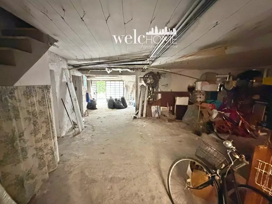 Immagine 39 di Villa in vendita  a Signa