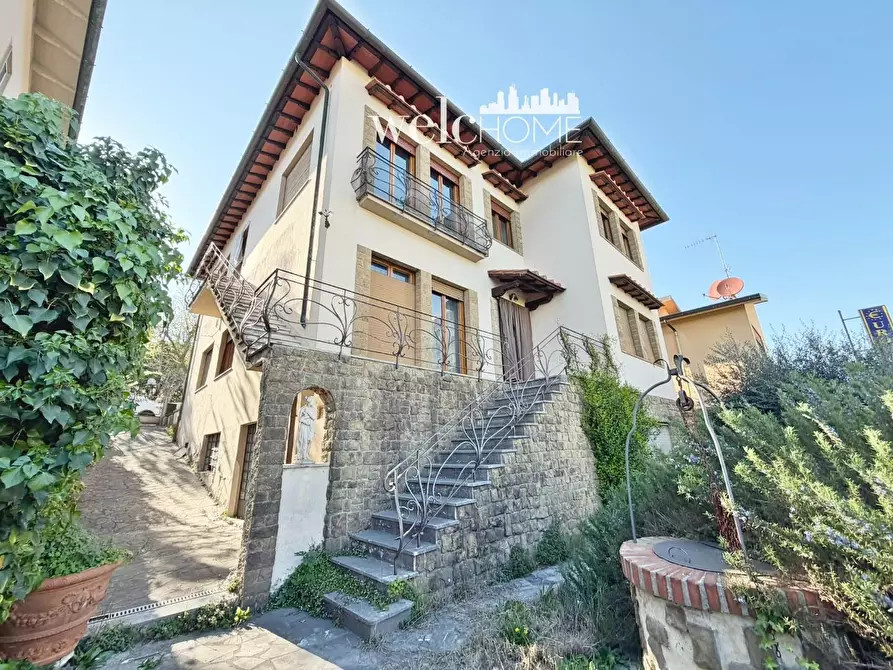 Immagine 2 di Villa in vendita  a Signa