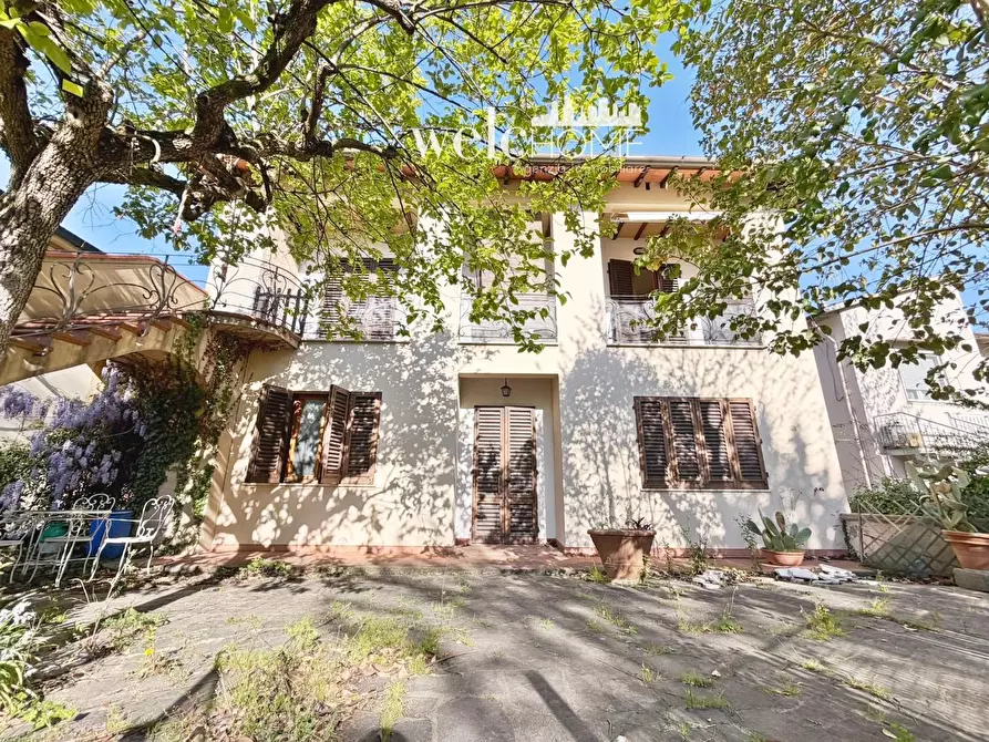 Immagine 3 di Villa in vendita  a Signa