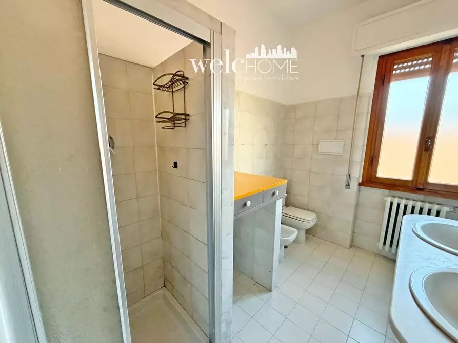 Immagine 17 di Villa in vendita  a Signa