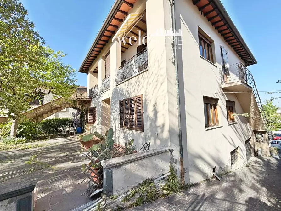 Immagine 21 di Villa in vendita  a Signa