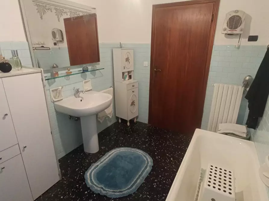 Immagine 19 di Appartamento in vendita  a Montopoli In Val D'arno