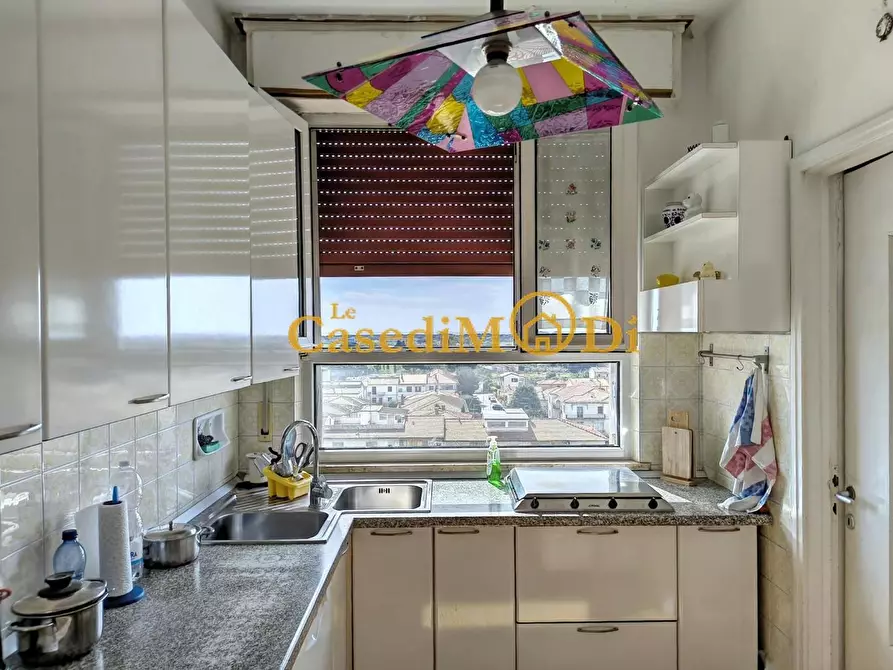 Immagine 10 di Appartamento in vendita  a Cecina