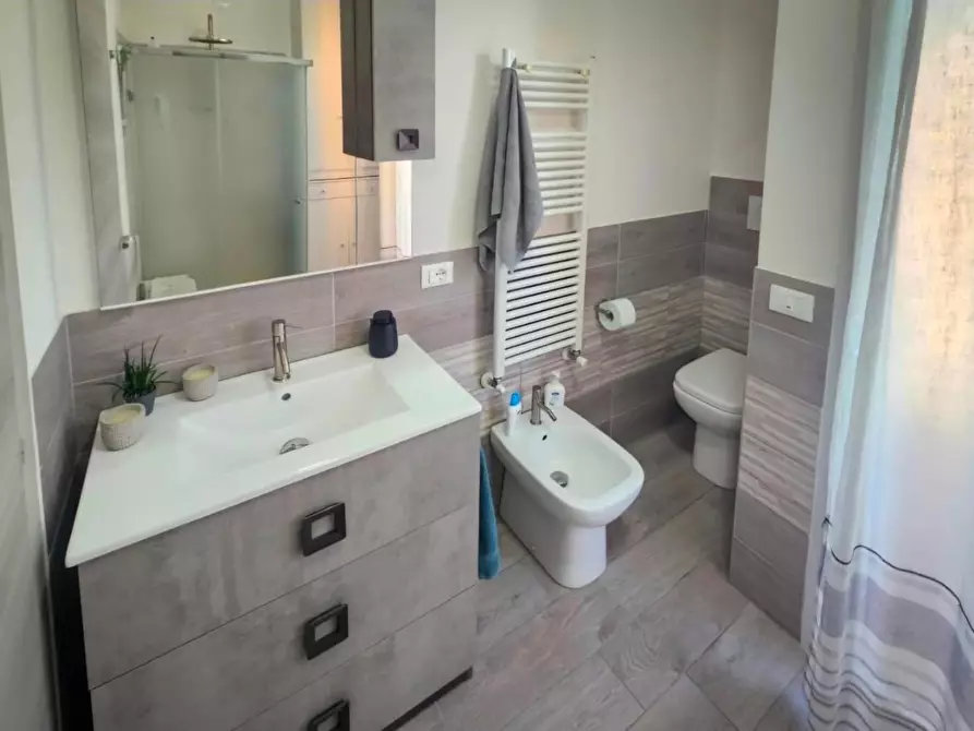 Immagine 15 di Appartamento in vendita  a Cascina