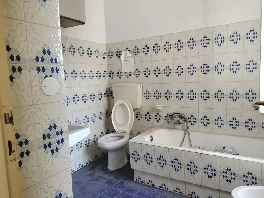 Immagine 5 di Appartamento in vendita  a Massa