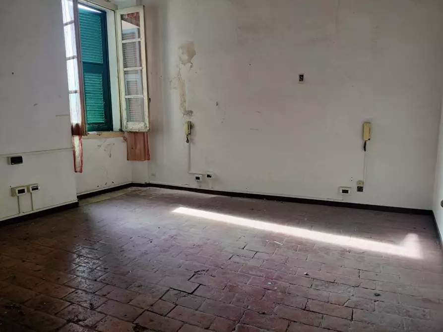 Immagine 10 di Appartamento in vendita  a Massa