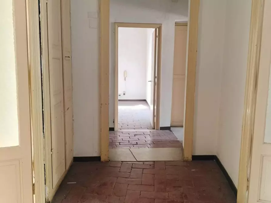 Immagine 9 di Appartamento in vendita  a Massa