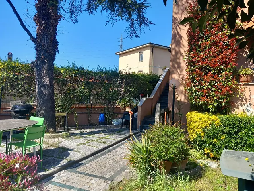 Immagine 2 di Casa quadrifamiliare in vendita  a Pisa