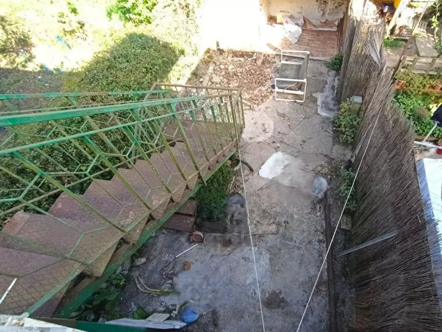 Immagine 13 di Porzione di casa in vendita  a Massa