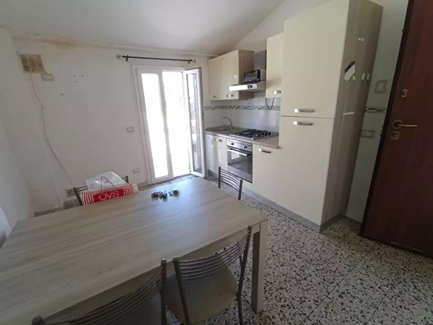 Immagine 5 di Porzione di casa in vendita  a Massa
