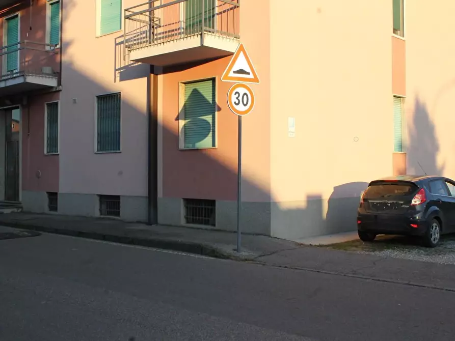 Immagine 3 di Appartamento in vendita  a Busnago