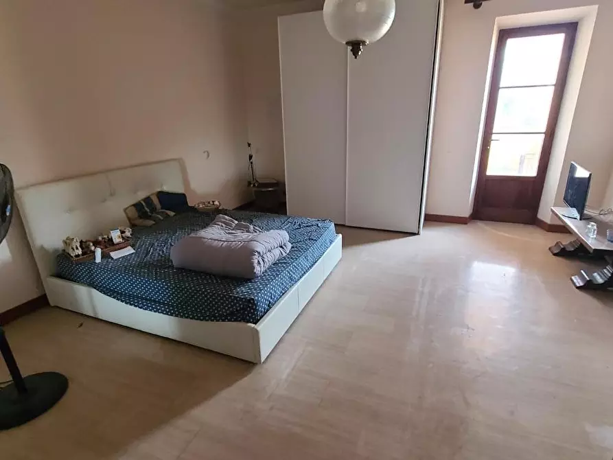 Immagine 9 di Casa bifamiliare in vendita  a Seravezza