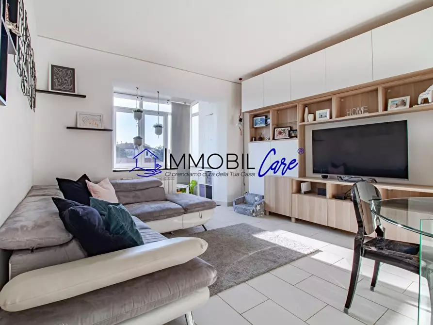 Immagine 11 di Appartamento in vendita  a Livorno