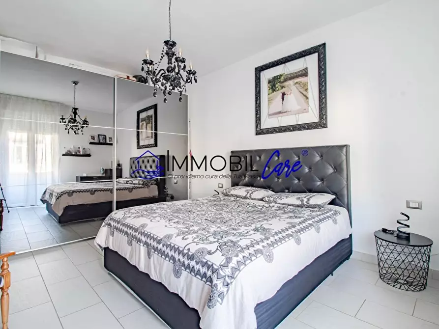 Immagine 21 di Appartamento in vendita  a Livorno