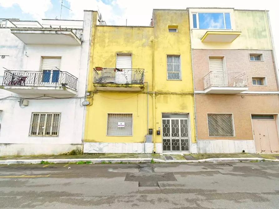 Immagine 11 di Appartamento in vendita  a Lecce