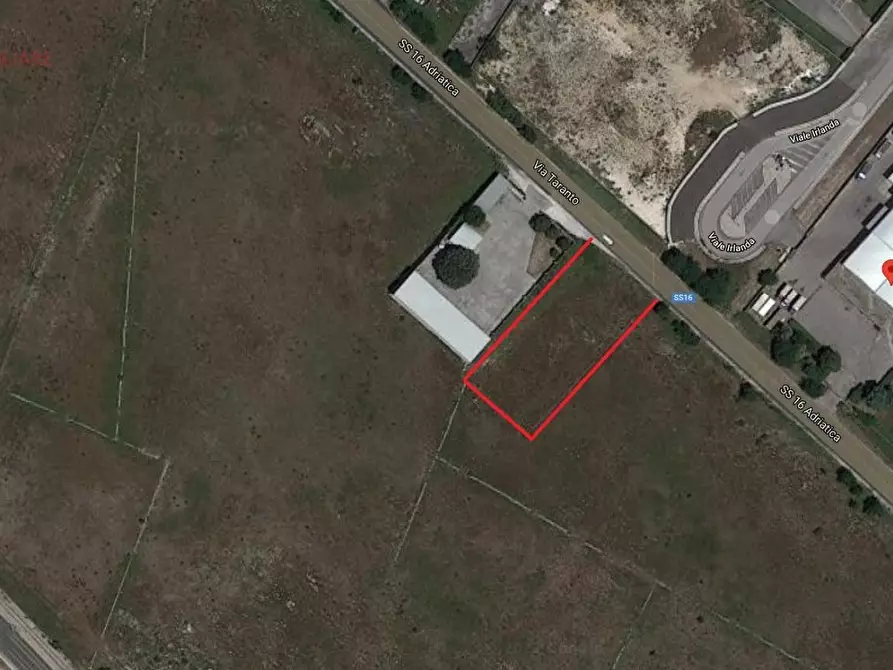 Immagine 3 di Terreno industriale in vendita  a Lecce