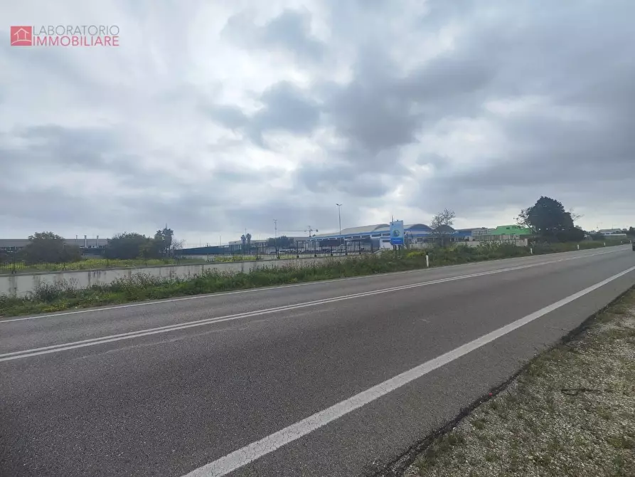 Immagine 10 di Terreno industriale in vendita  a Lecce