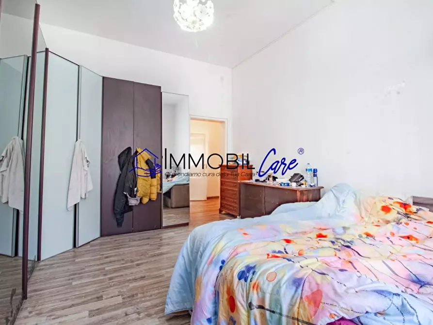 Immagine 8 di Appartamento in vendita  a Livorno