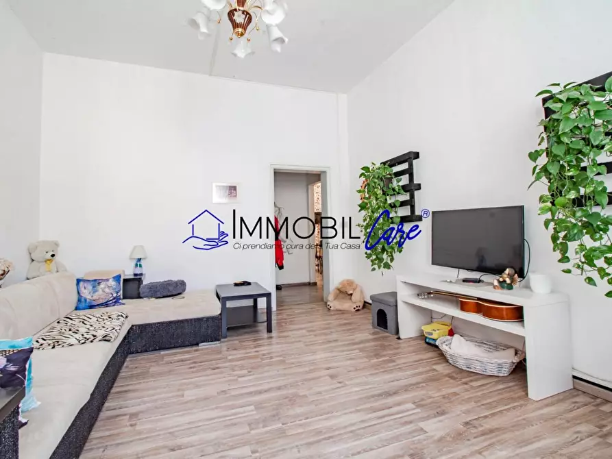 Immagine 3 di Appartamento in vendita  a Livorno