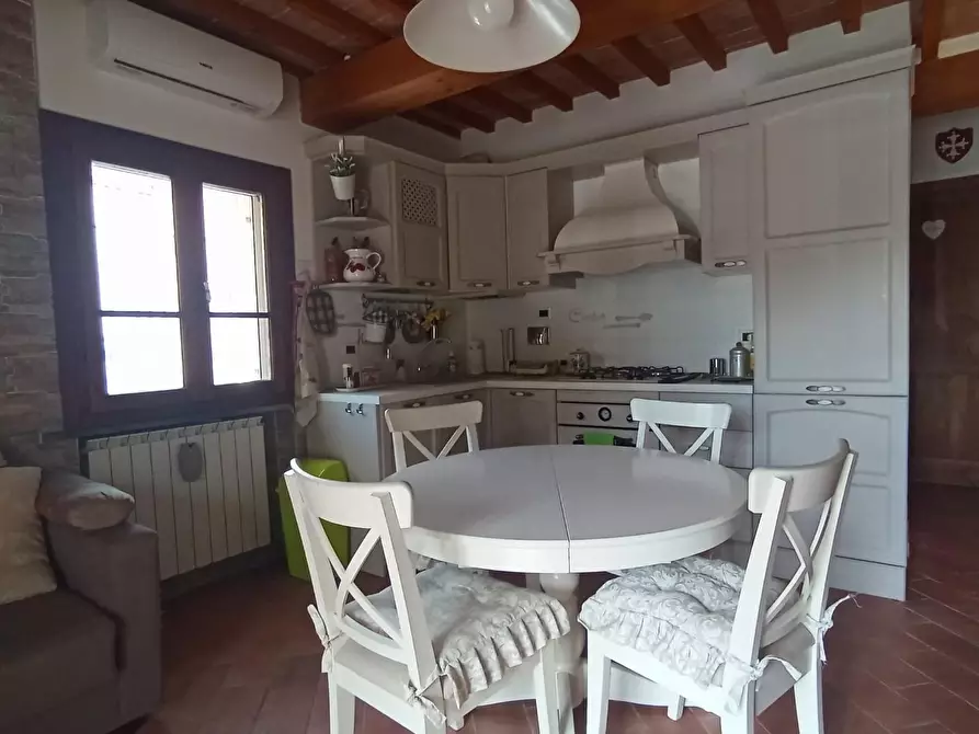 Immagine 8 di Appartamento in vendita  a San Giuliano Terme