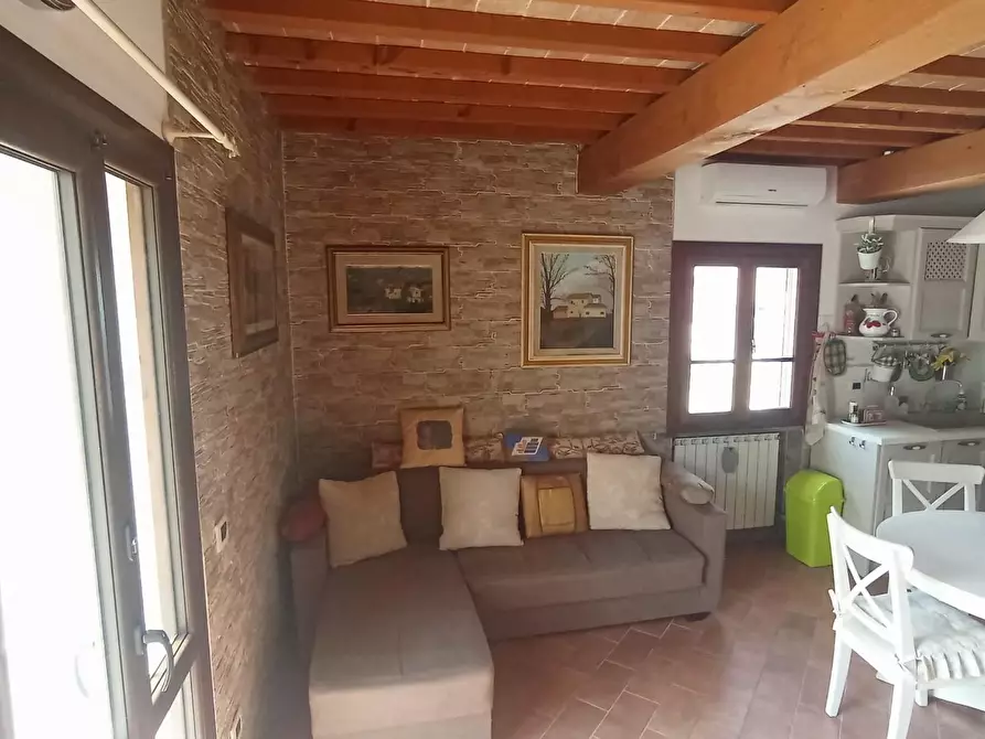 Immagine 18 di Appartamento in vendita  a San Giuliano Terme