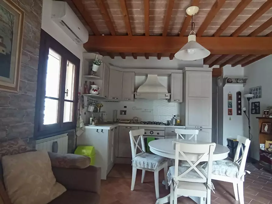 Immagine 17 di Appartamento in vendita  a San Giuliano Terme