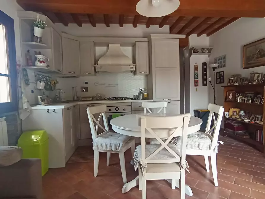 Immagine 12 di Appartamento in vendita  a San Giuliano Terme