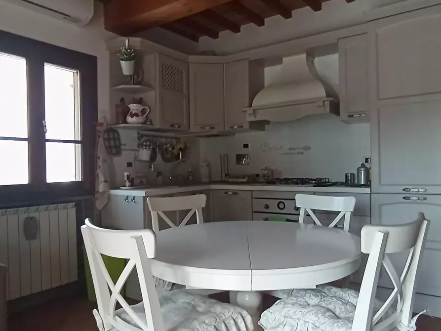 Immagine 9 di Appartamento in vendita  a San Giuliano Terme