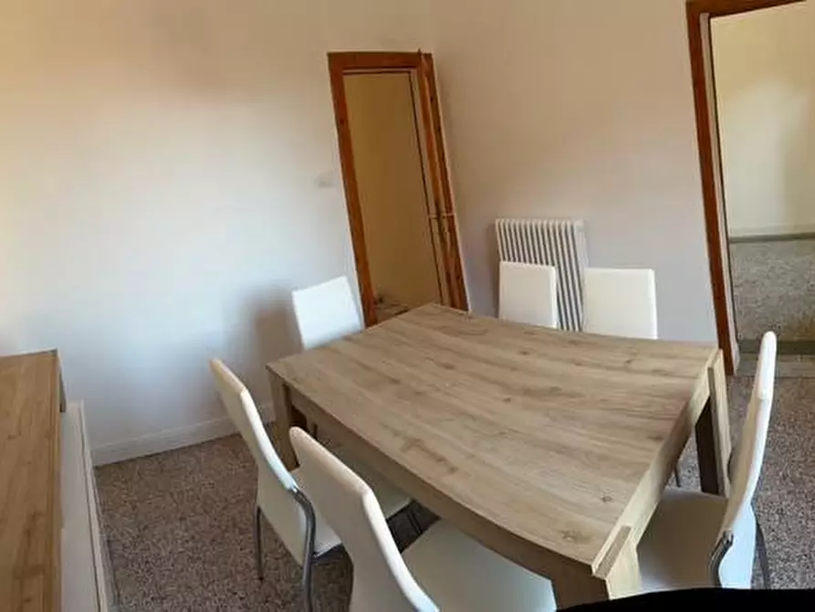 Immagine 5 di Appartamento in affitto  a Pisa
