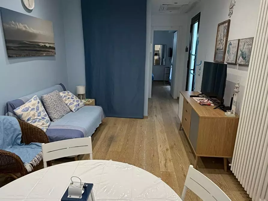 Immagine 7 di Appartamento in affitto  a Viareggio