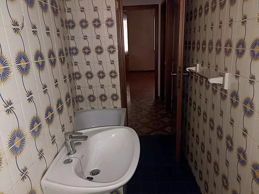 Immagine 17 di Appartamento in vendita  a Carrara